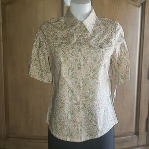 NWT Gotcha Covered Paisley Short Sleeve Button Down Blouse